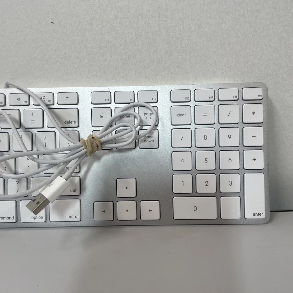 Genuine Apple USB‎ Wired Keyboard A1243 with 10 Key for iMac, Mac Mini, Mac Pro